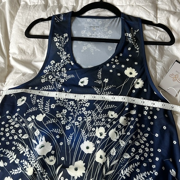 NWT  Johnny Was activewear swing tank top M - Picture 3 of 5